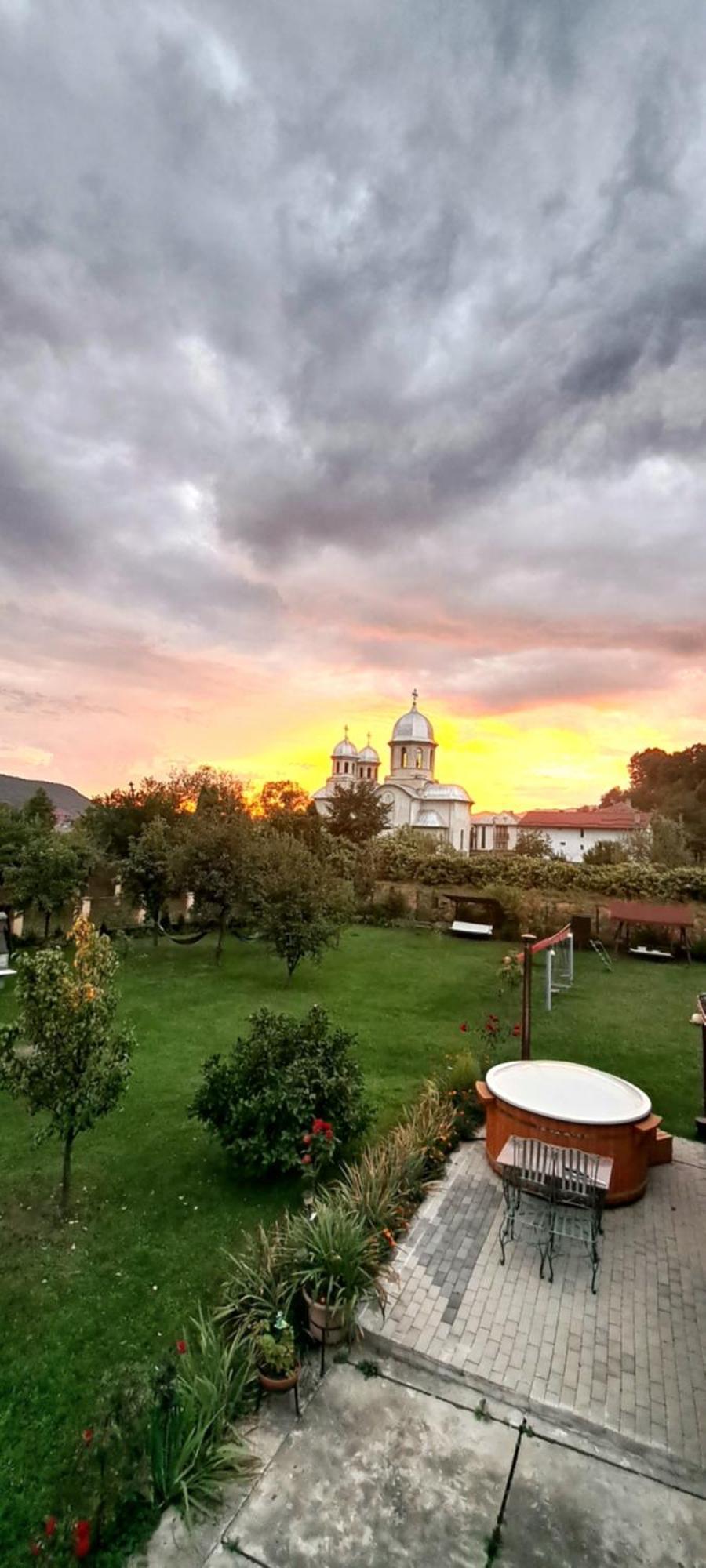 Apartamento Casa Melinda Vişeu de Sus Exterior foto